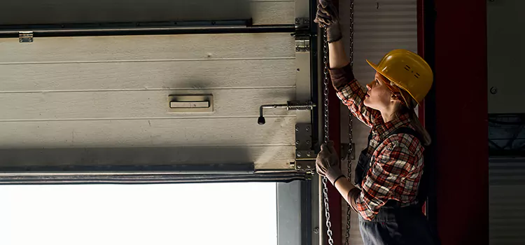 Addressing Common Garage Door Stoppage Issues in Minneapolis, MN